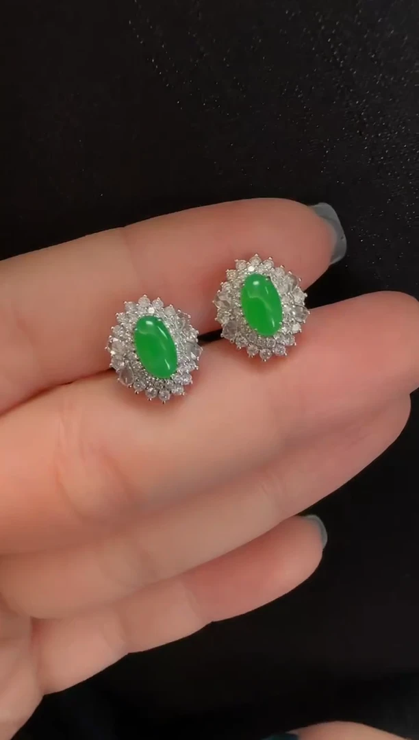 【闪购商品】翡翠耳饰18K金镶嵌1104蛋面