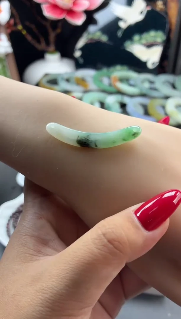 翡翠未镶嵌颈饰9号玉璜