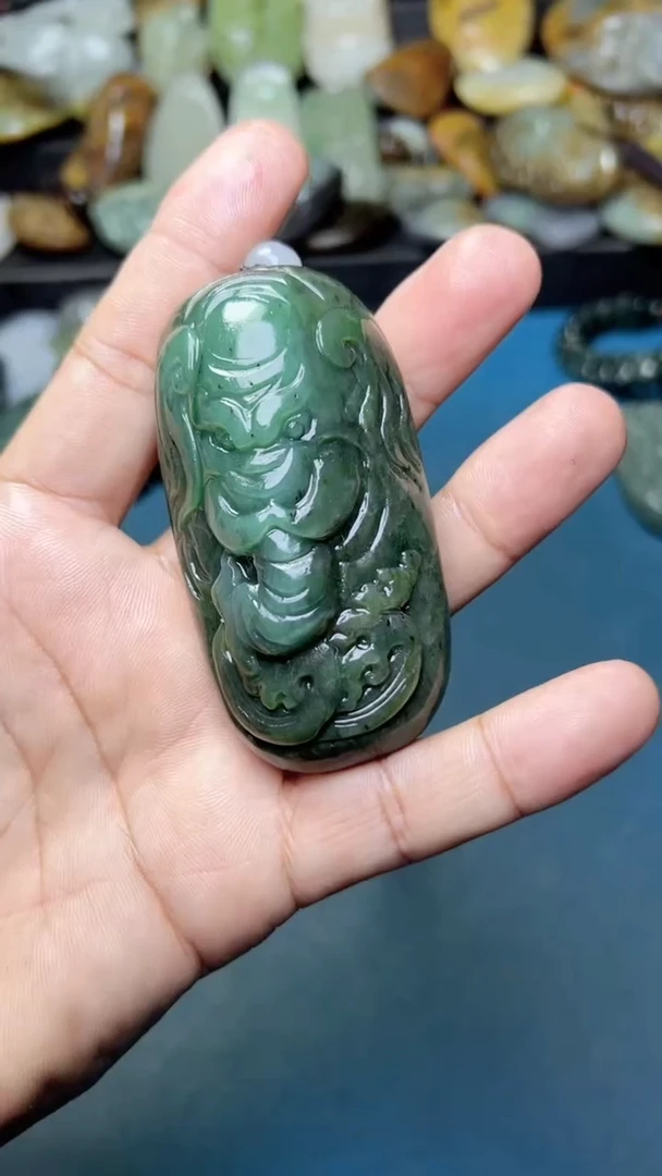 未镶嵌和田玉把件-