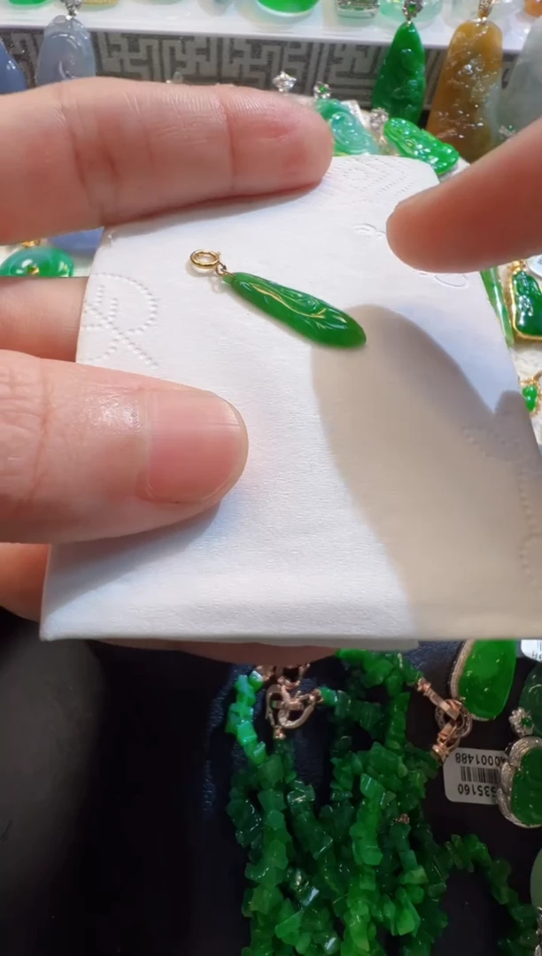 翡翠18K金镶嵌吊坠(不含链)168