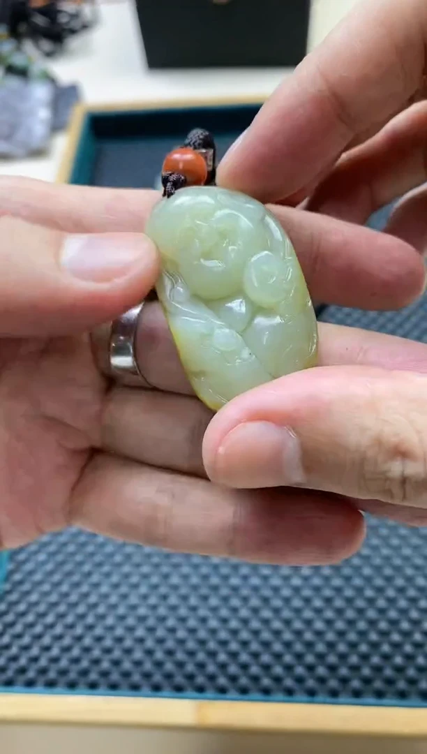 【闪购商品】和田玉（子料）其它未镶嵌多样性发货一个