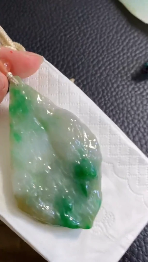 翡翠未镶嵌吊坠(不含链)吊坠