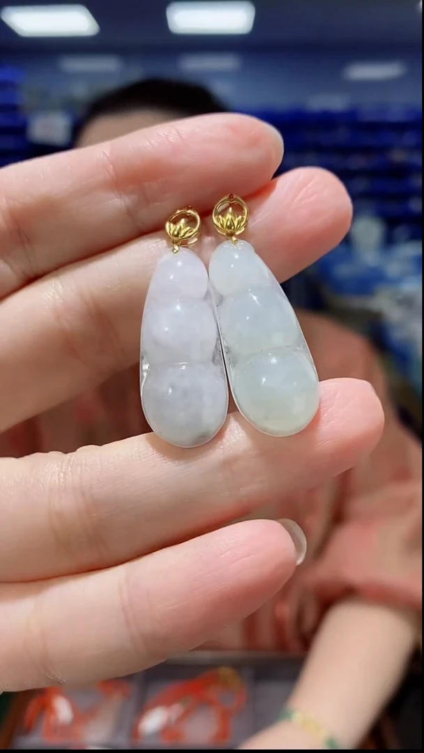 吊坠(不含链)18K金镶嵌翡翠多样性发货发其一