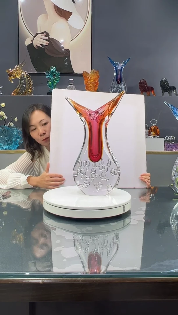 琉璃    水晶琉璃花瓶1个