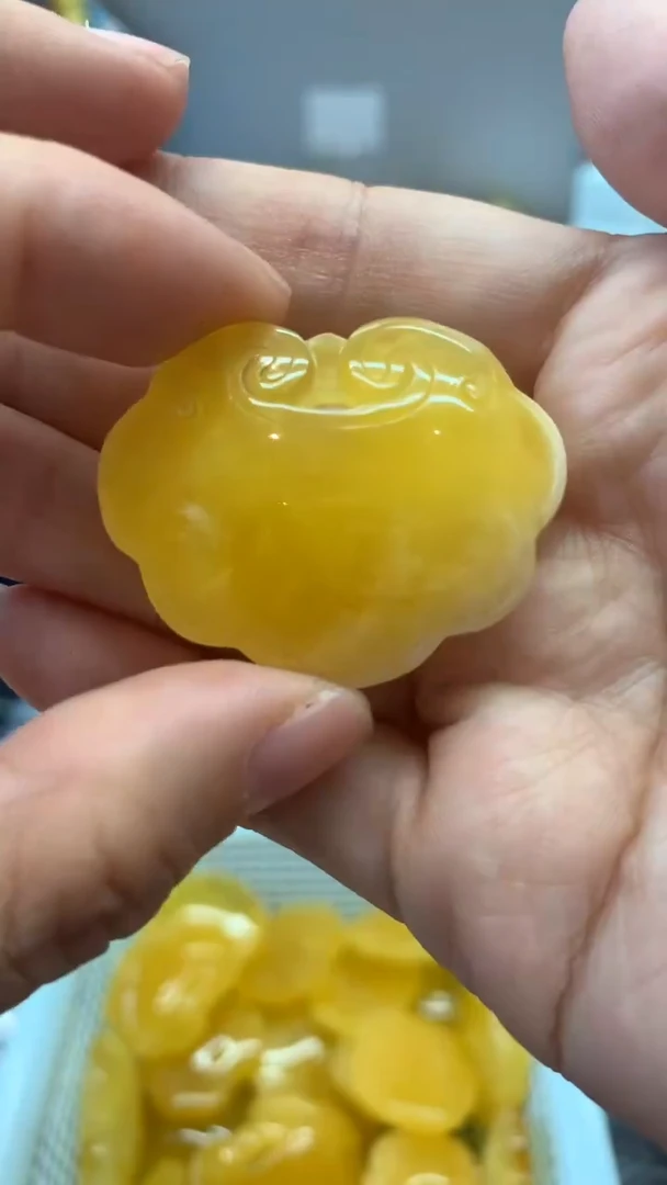 未镶嵌琥珀珠宝奇石1345