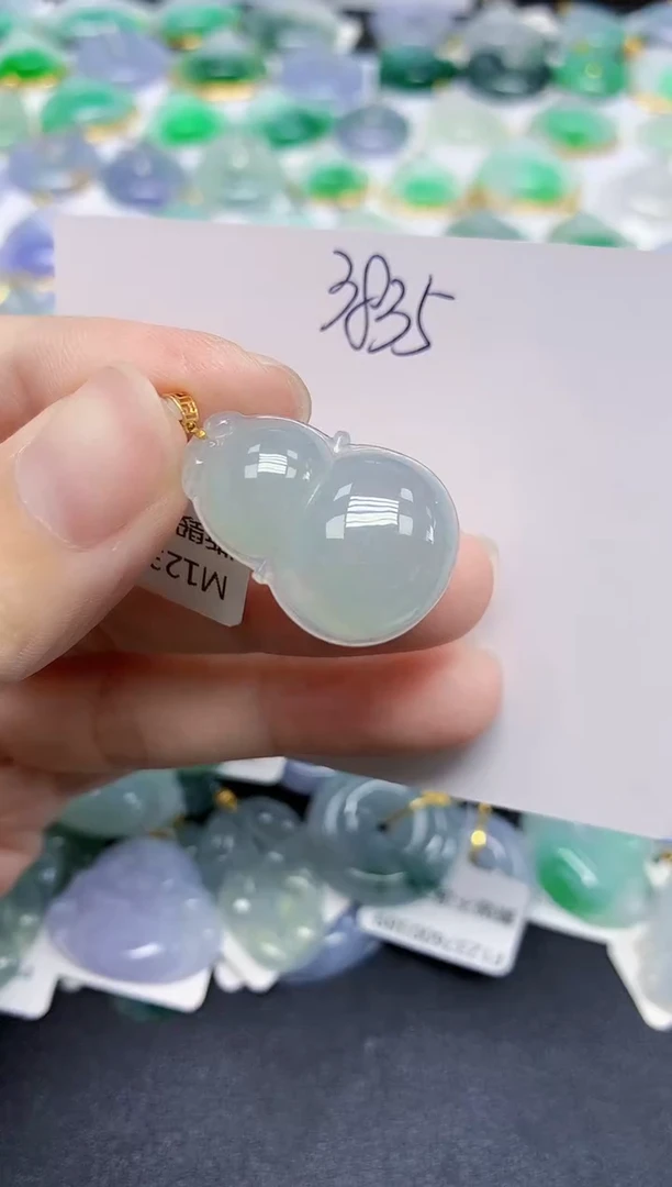 翡翠未镶嵌颈饰天然缅甸翡翠A货