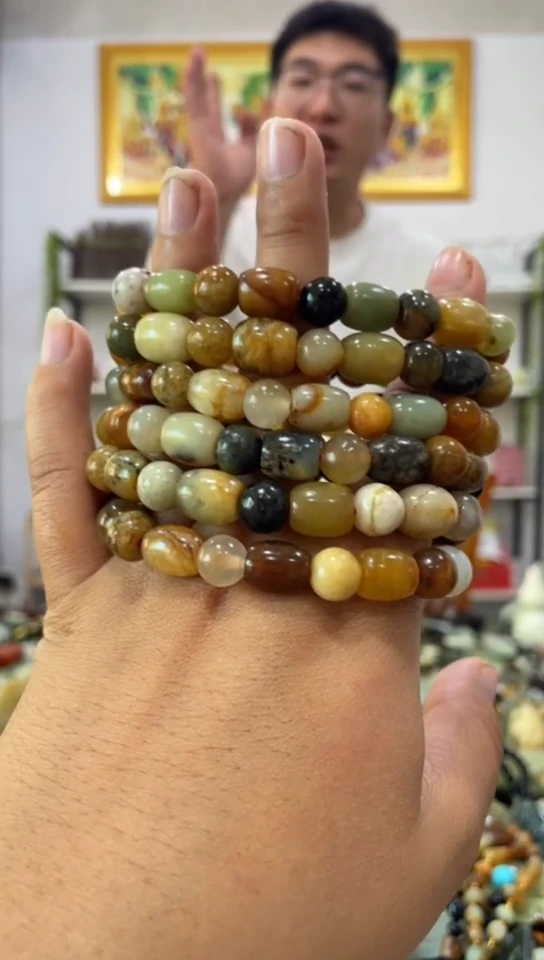 未镶嵌岫玉手串多样性发货发其中一件