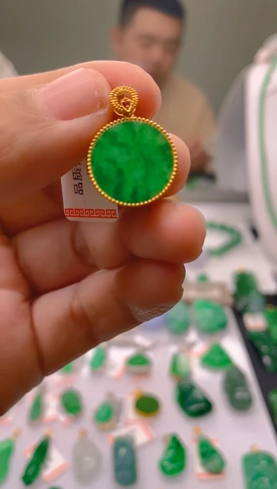 【闪购商品】翡翠颈饰18K金镶嵌新号开播，全场乱卖