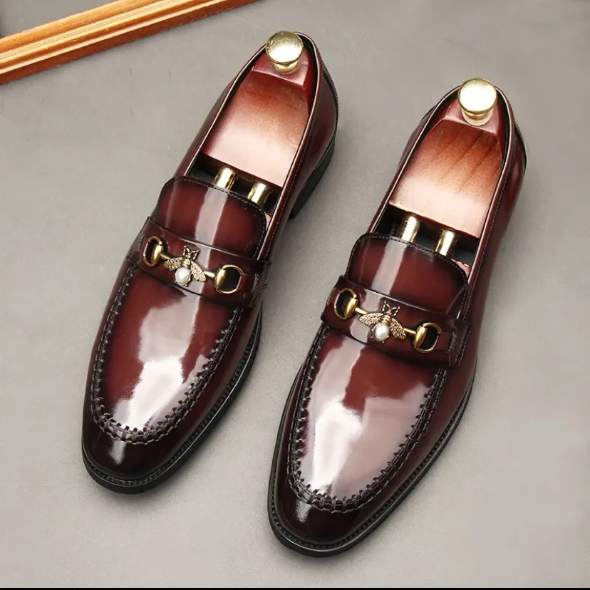 新款男士经典小蜜蜂马衔扣开边珠亮面乐福鞋一脚蹬夏季休闲皮鞋男