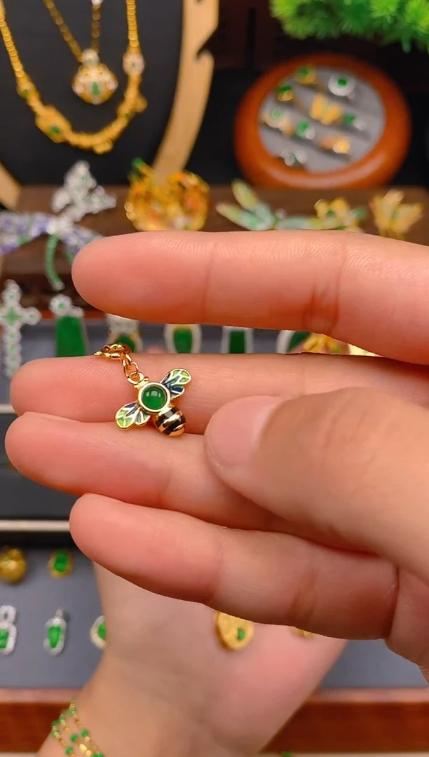 【闪购商品】翡翠吊坠(不含链)银S925镶嵌小蜜蜂