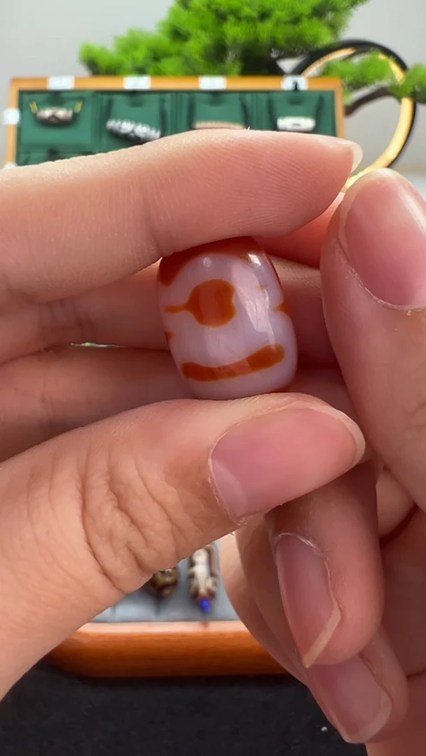 玛瑙/玉髓（覆膜）颈饰未镶嵌99.（微瑕随机发货）