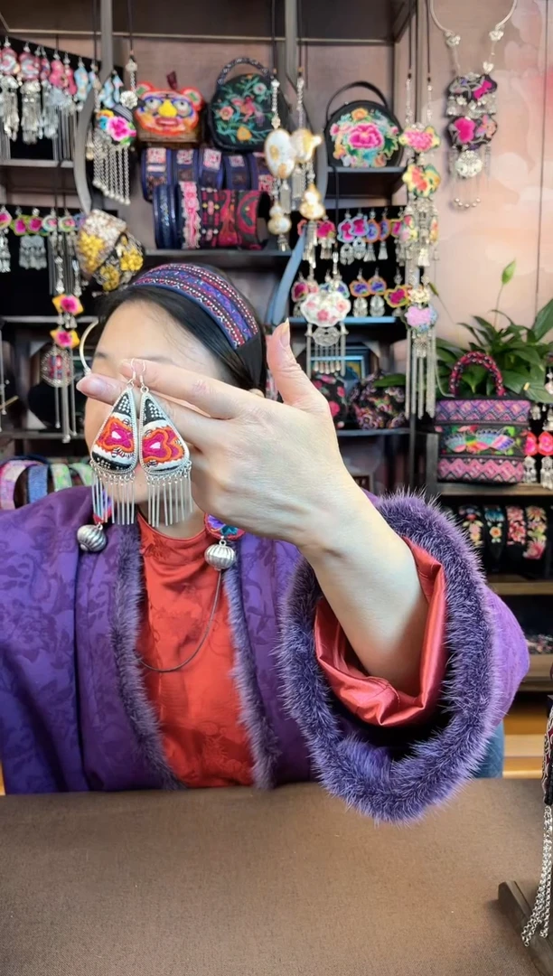 织绣民族风手工非遗老绣饰品426