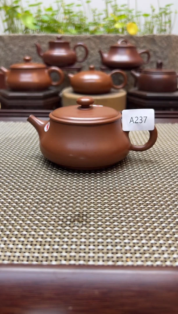 【闪购商品】朱泥茶壶微瑕 原矿全手工  A237 150cc