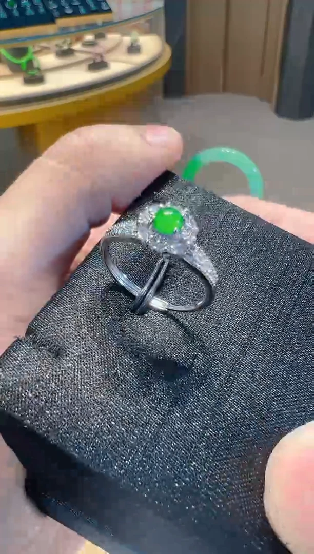 【闪购商品】翡翠戒指合金多样性发货一件