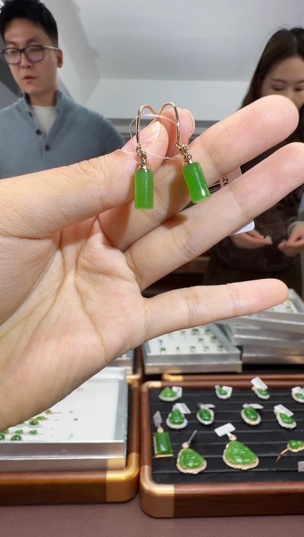 颈饰18K金镶嵌和田玉126-592-11.4多样性拍一发一