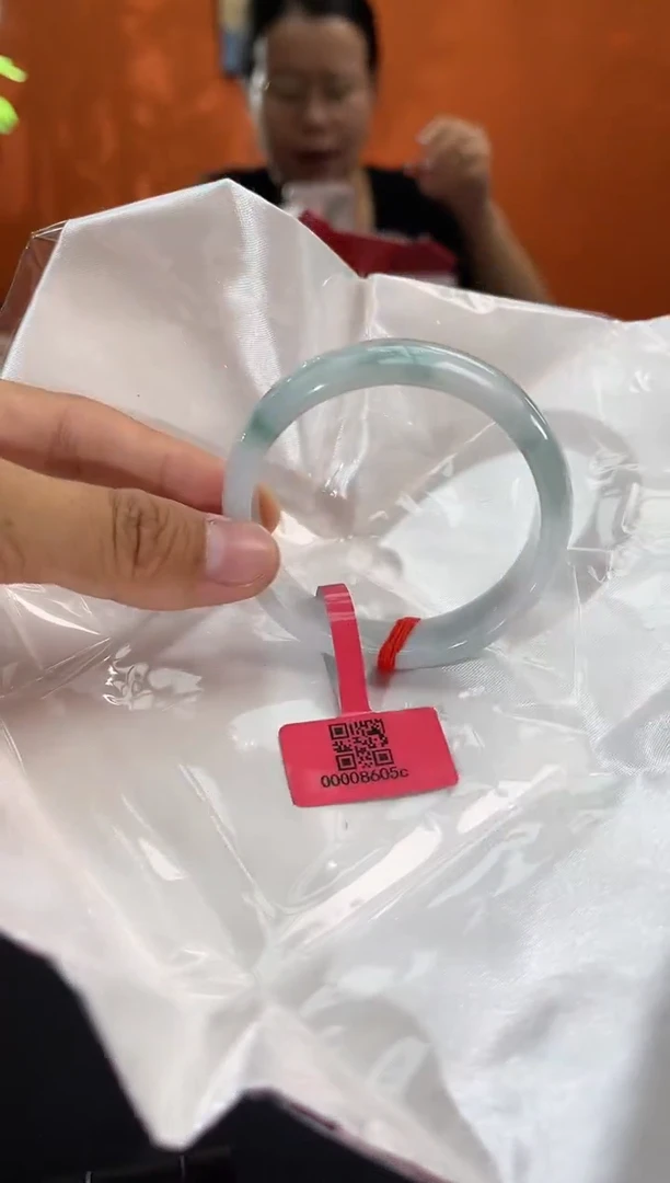未镶嵌手镯翡翠翡翠手镯