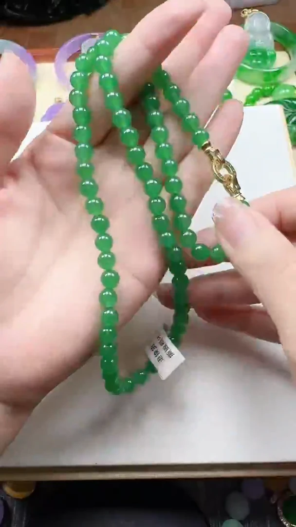 颈饰未镶嵌翡翠冰绿6mm妈妈连