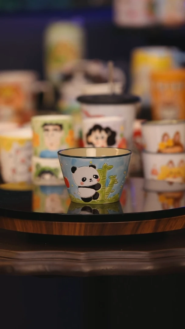 【闪购商品】摆件景德镇釉下彩绘设计师款式陶瓷