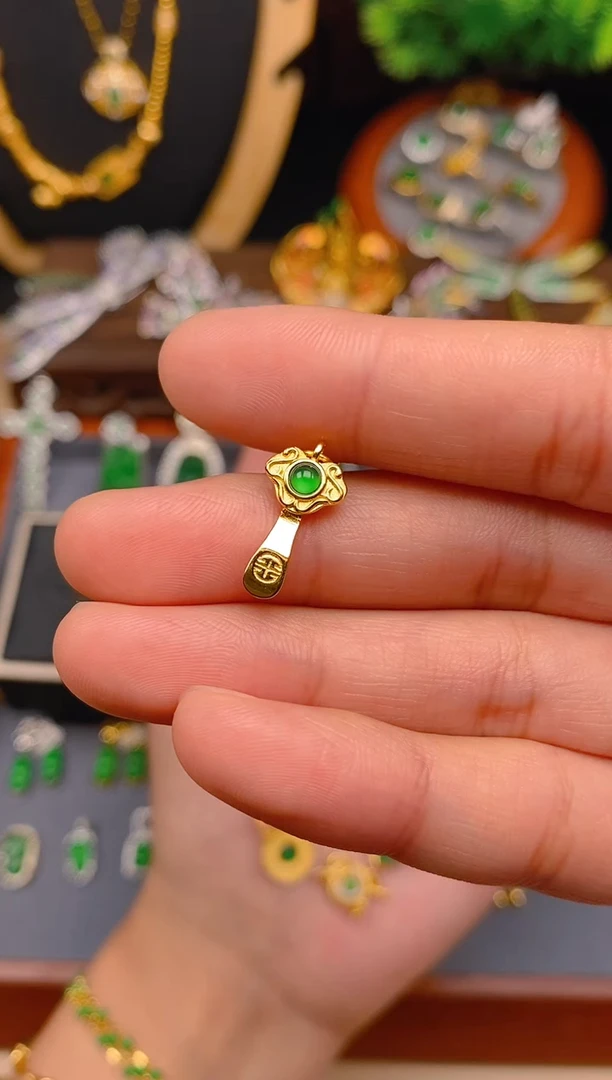 【闪购商品】翡翠吊坠(不含链)银S925镶嵌立体如意万能扣