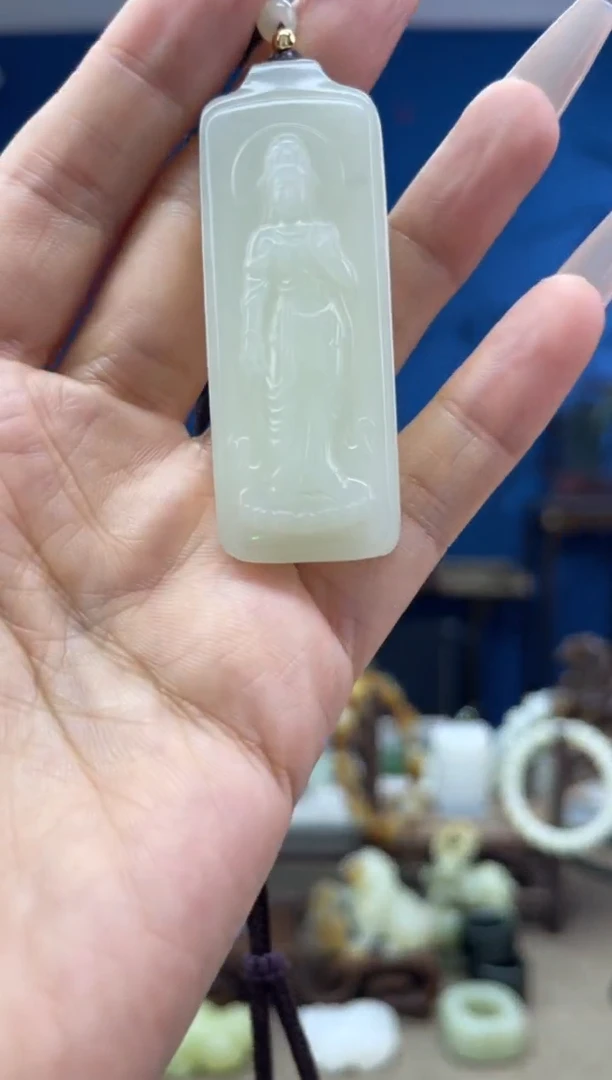 和田玉未镶嵌颈饰1