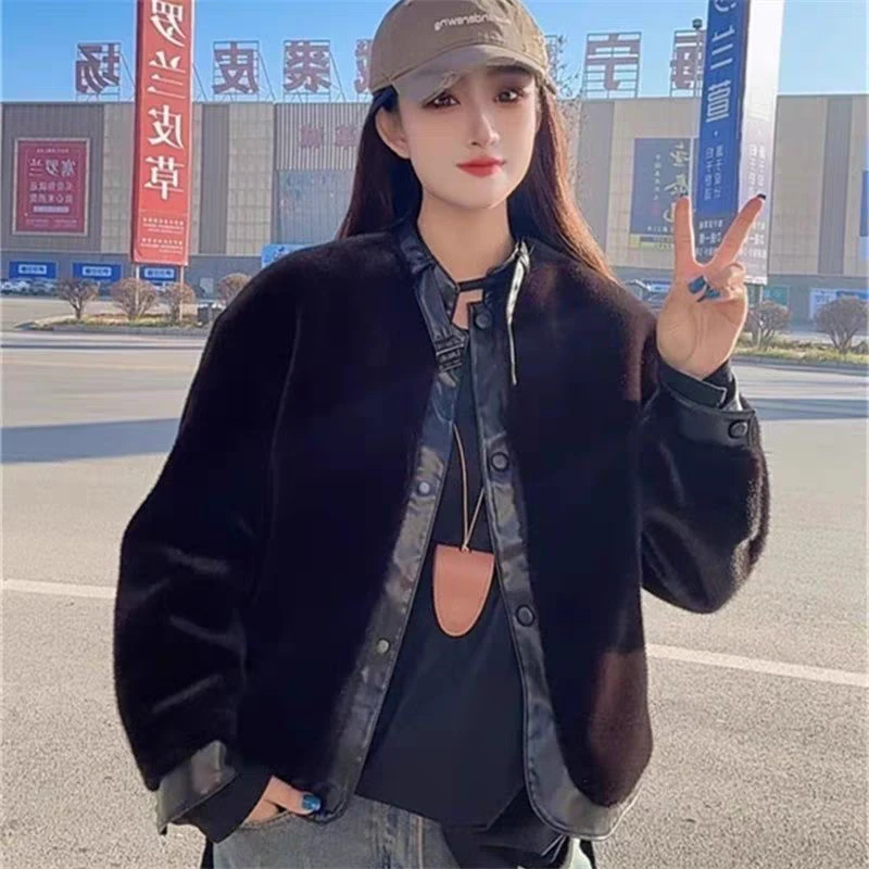 海宁2025新款爆款皮毛一体外套女士羊羔绒真皮草高端高冷酷飒女装