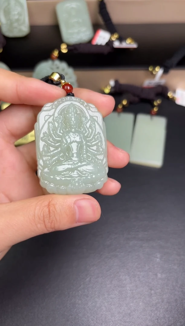 和田玉未镶嵌颈饰1