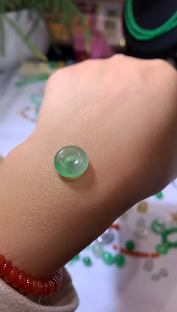 【闪购商品】定制翡翠未镶嵌11.7*4.3扣子8300+830