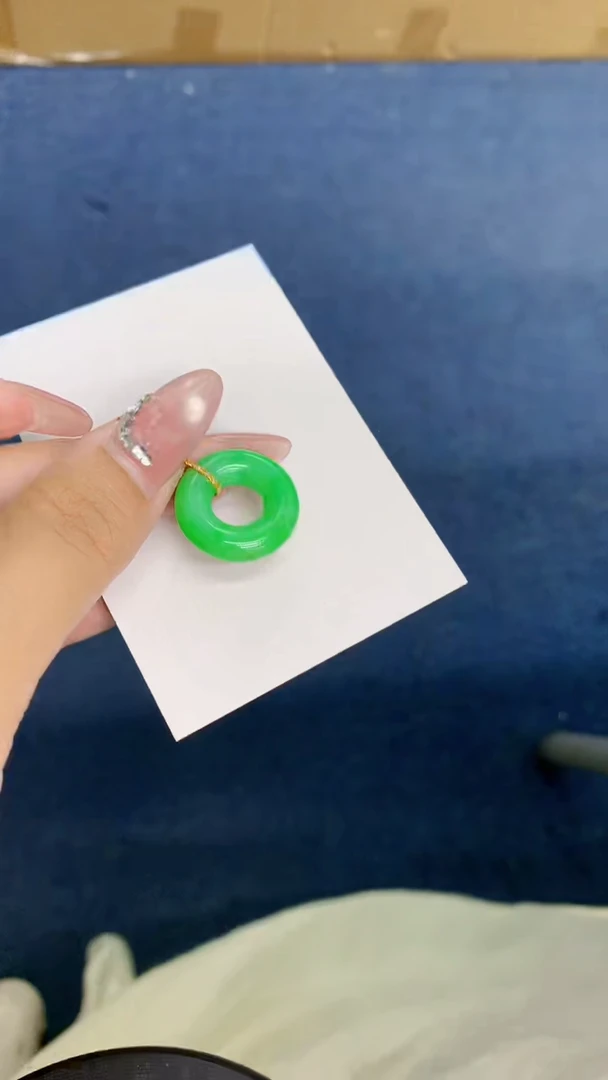 翡翠18K金镶嵌吊坠(不含链)1