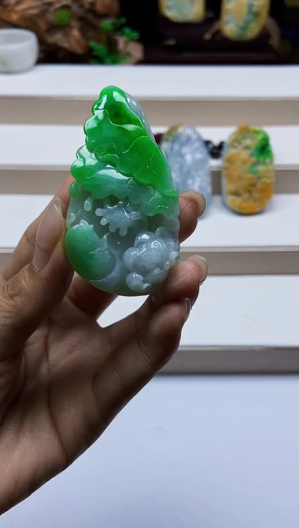 颈饰未镶嵌翡翠翡翠A货
