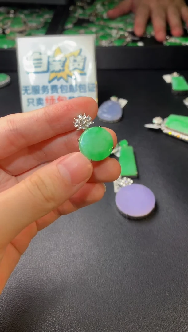 翡翠银S925镶嵌颈饰翡翠