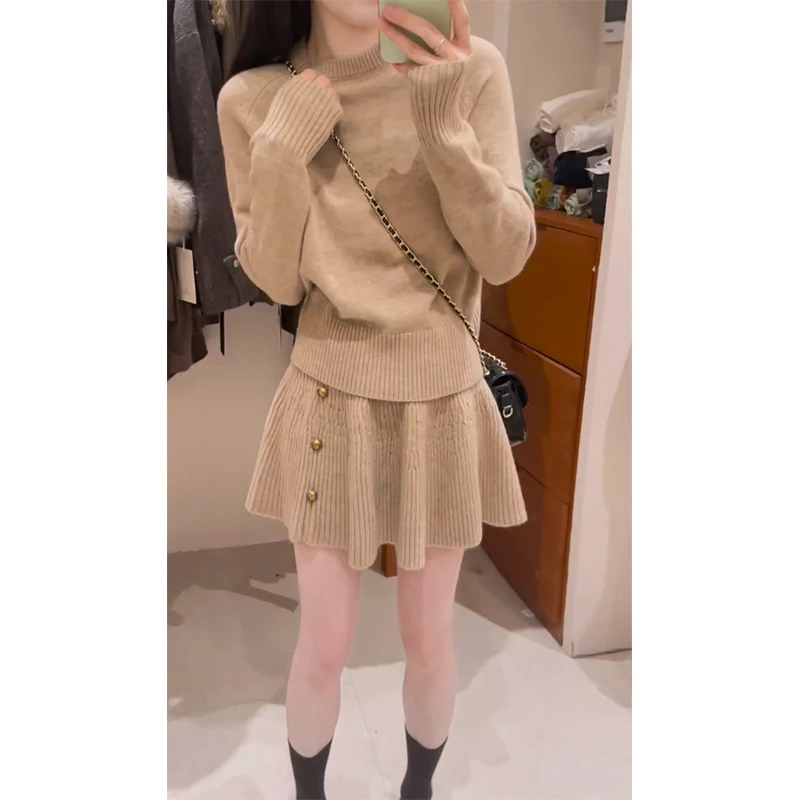 2025秋季新款女法式气质宽松圆领长袖毛衣上衣百搭高腰显瘦半身裙