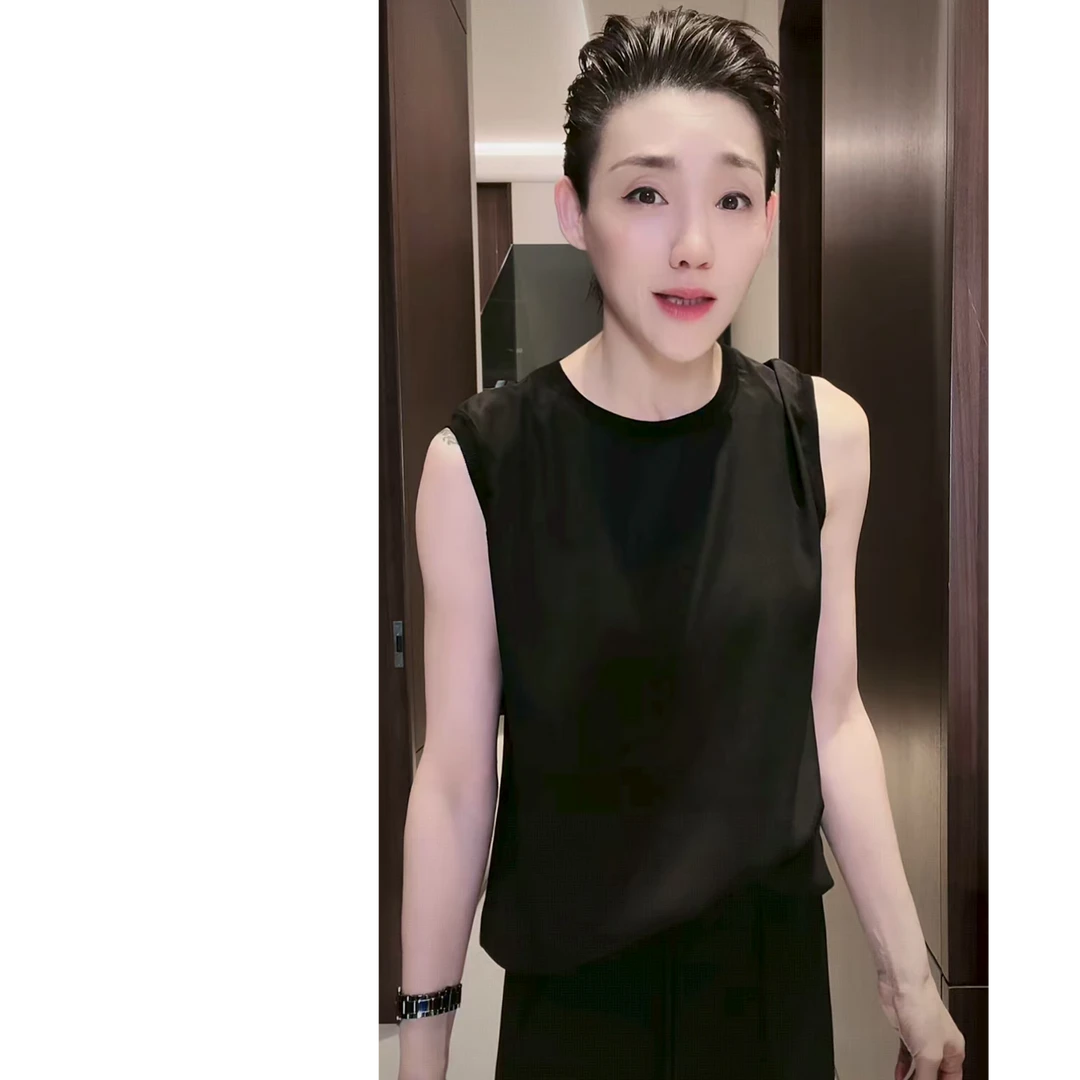 19姆米弹力缎 经典圆领 镂空点缀 背心 BX0225