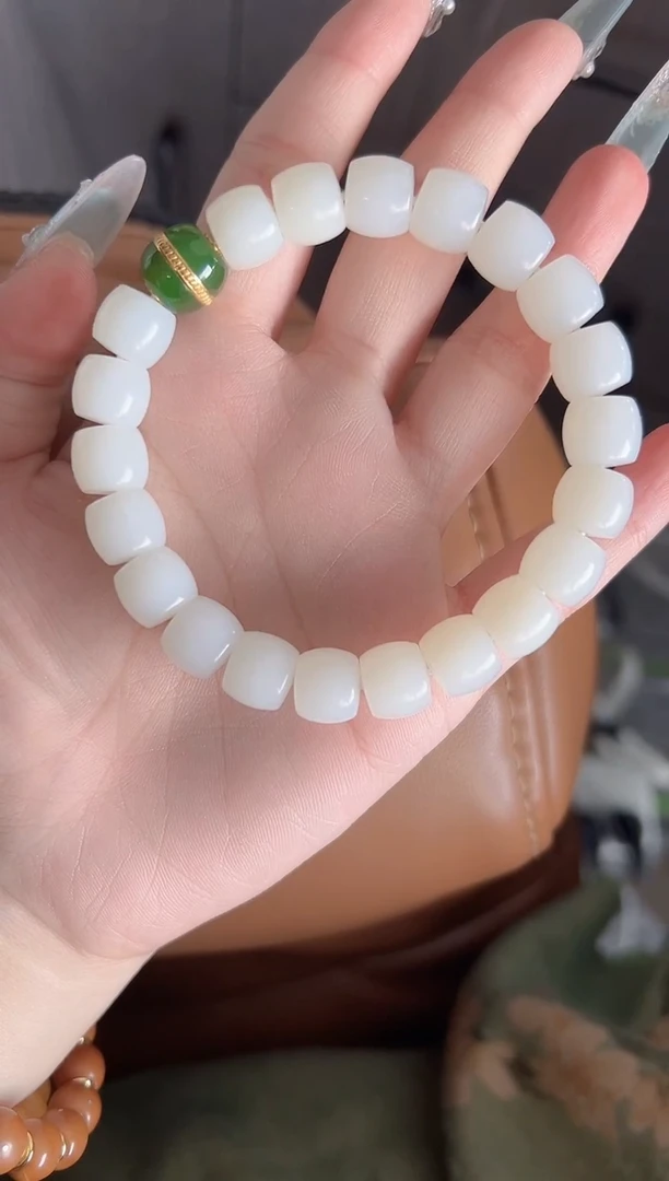 手链未镶嵌和田玉11m左右和田玉俄白