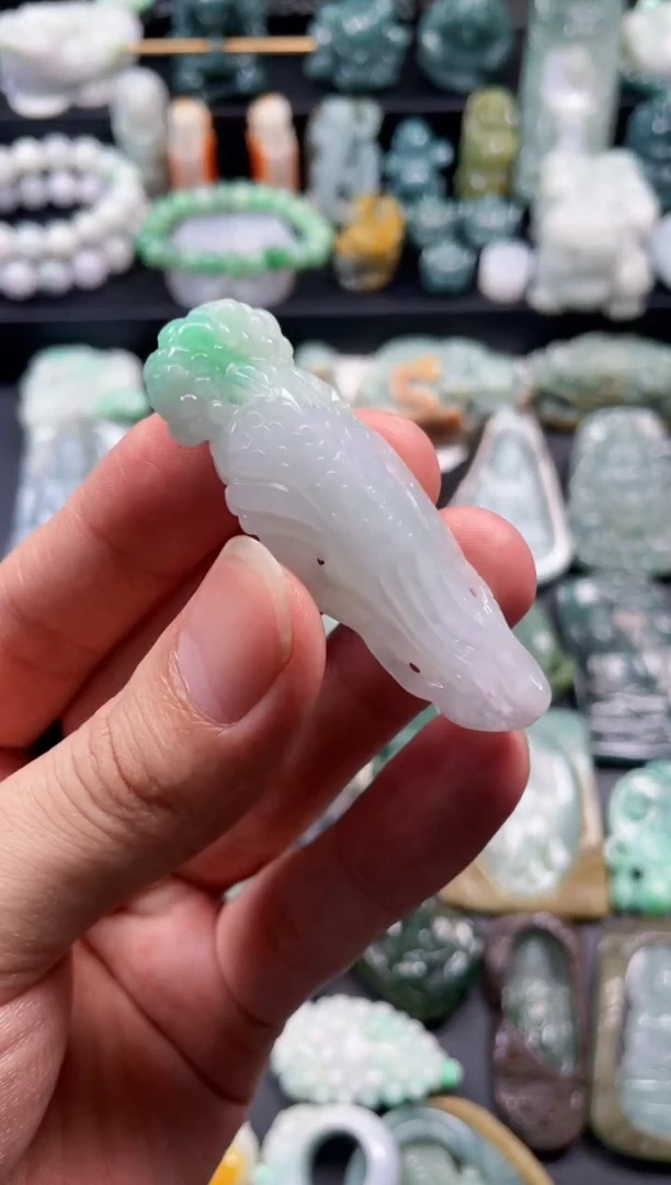 颈饰未镶嵌翡翠3  天然翡翠a货  人参