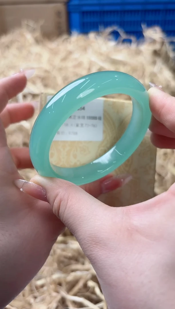 未镶嵌手镯石英质玉DL-1254