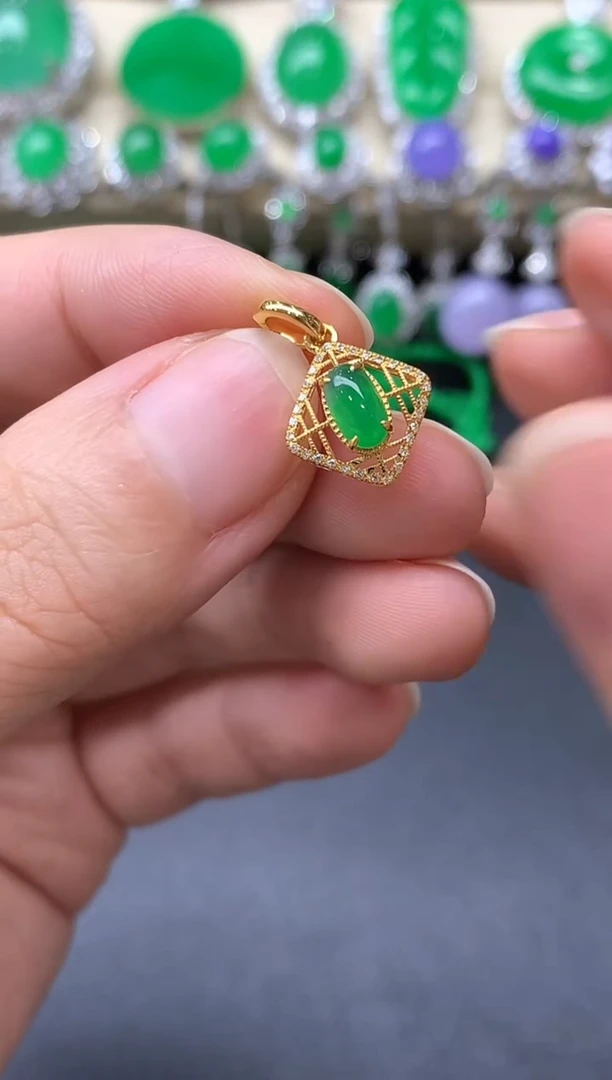 颈饰18K金镶嵌翡翠293-中国好珍宝