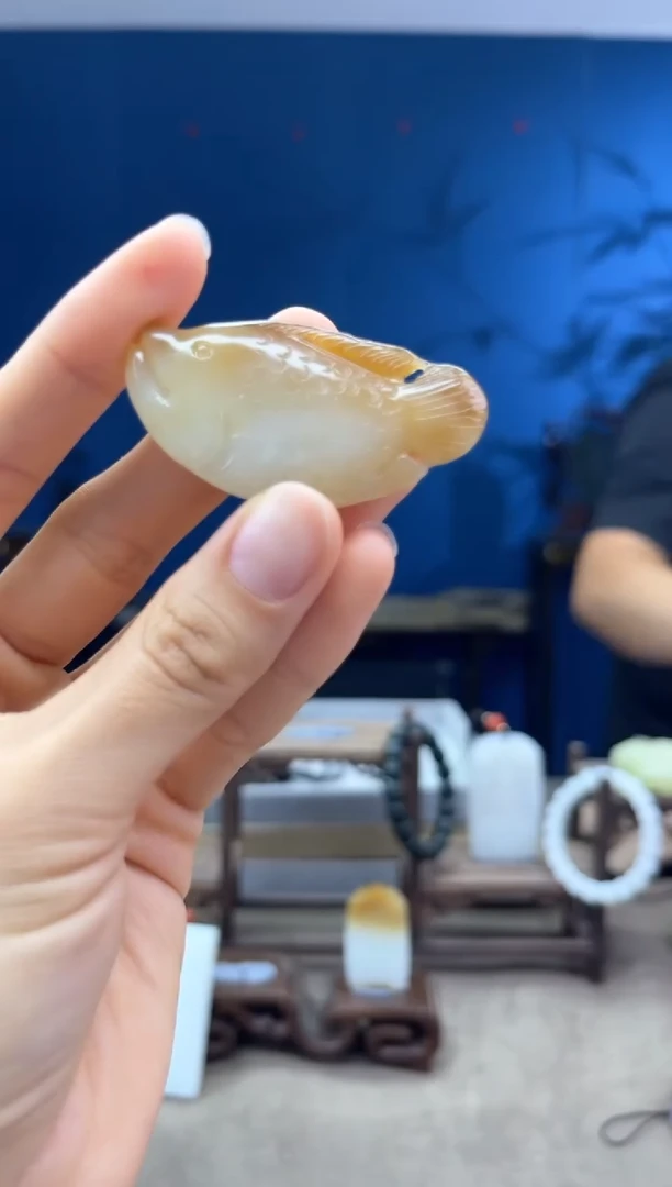 和田玉未镶嵌颈饰1