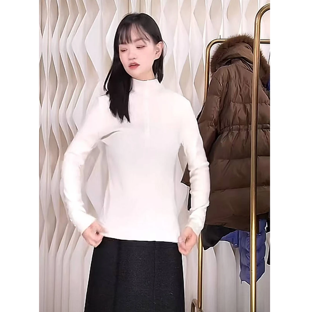 01.05新款上新简约单排半口高领针织打底衫