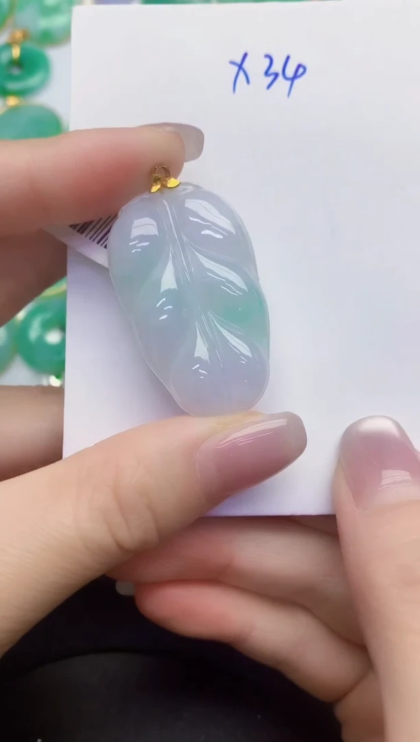 颈饰18K金镶嵌翡翠缅甸天然翡翠A货