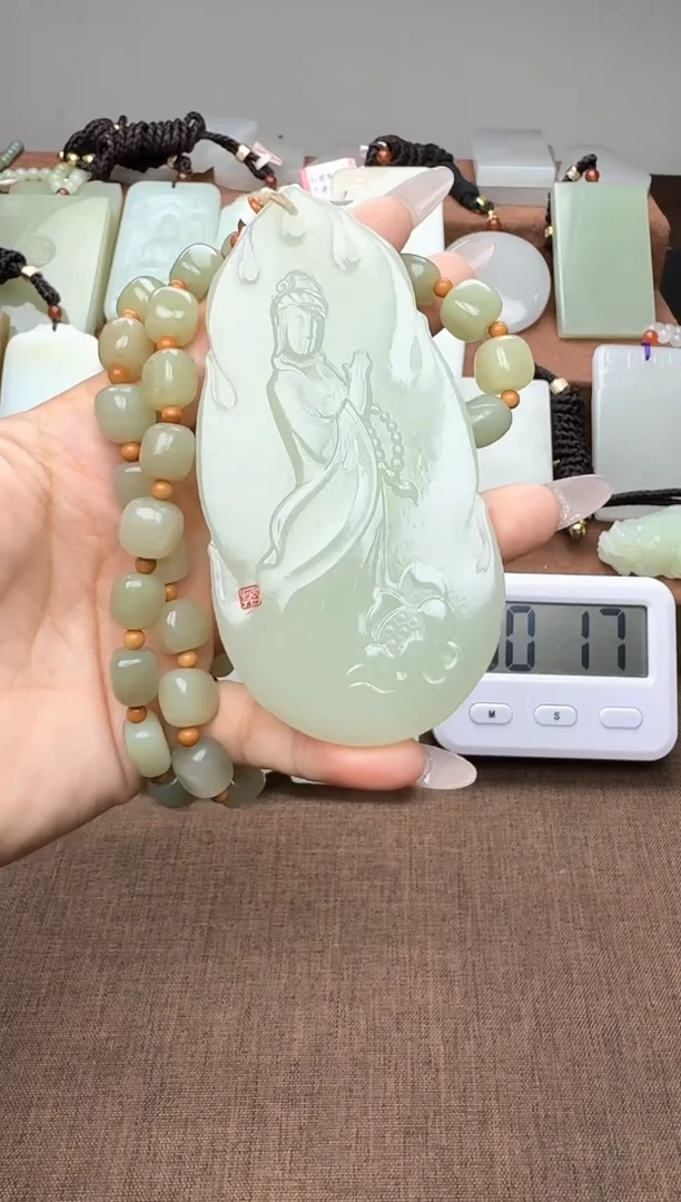 颈饰未镶嵌和田玉1