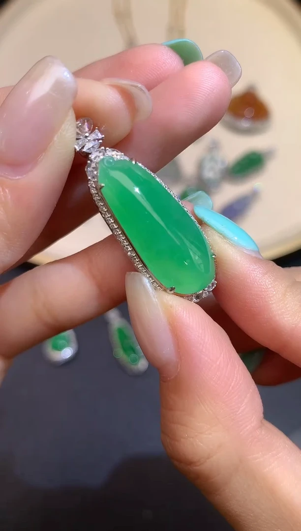 翡翠18K金镶嵌吊坠(不含链)吊坠A410|19800