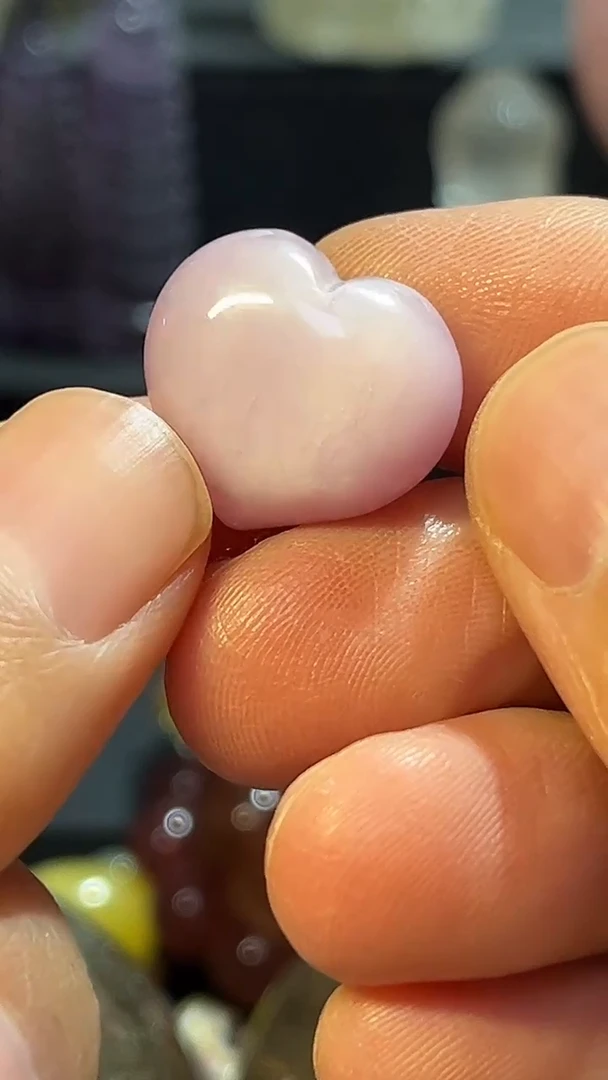 未镶嵌珠宝半成品紫晶天然紫锂辉屁桃单株