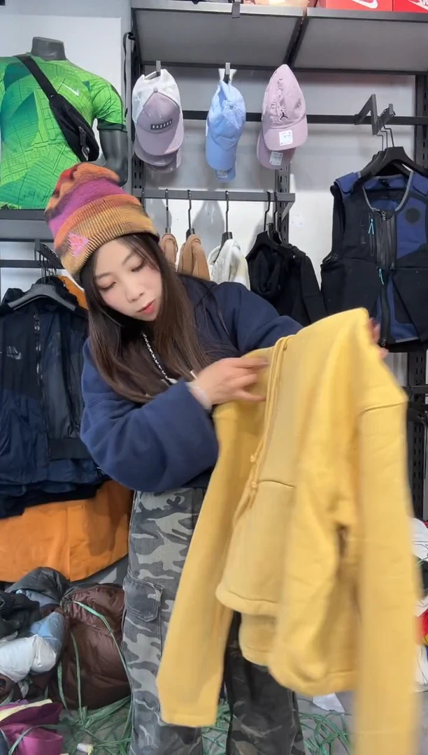 1206  编码 瑕疵款直播间过款为准 尺码   身高