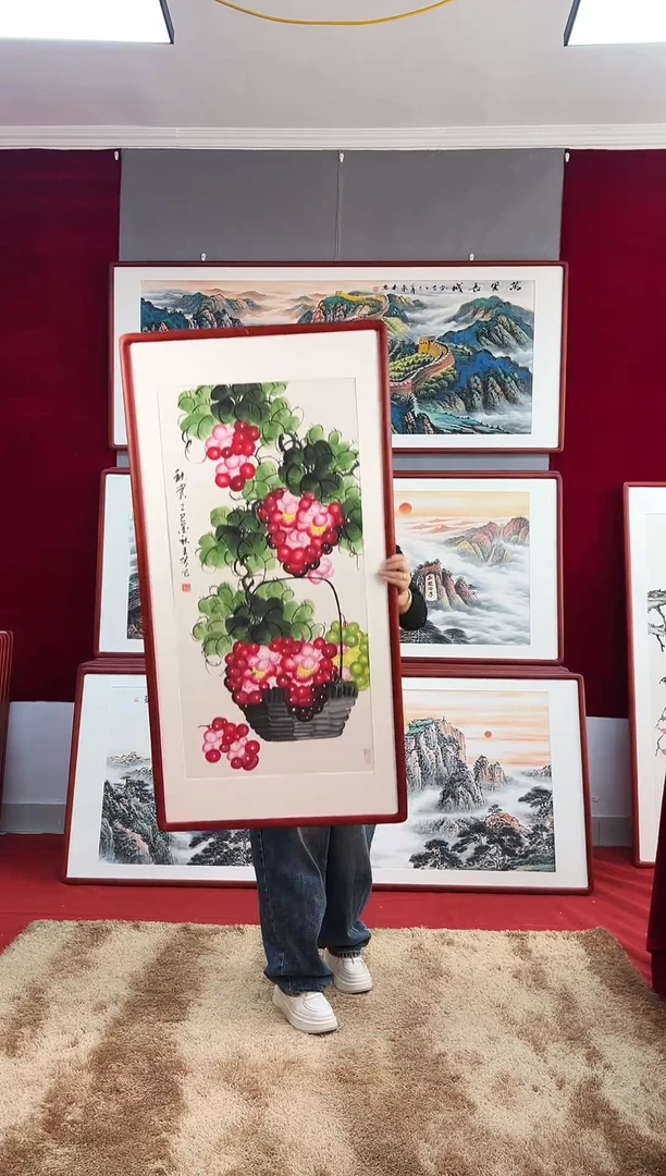 国画手绘葡萄123*63尺寸