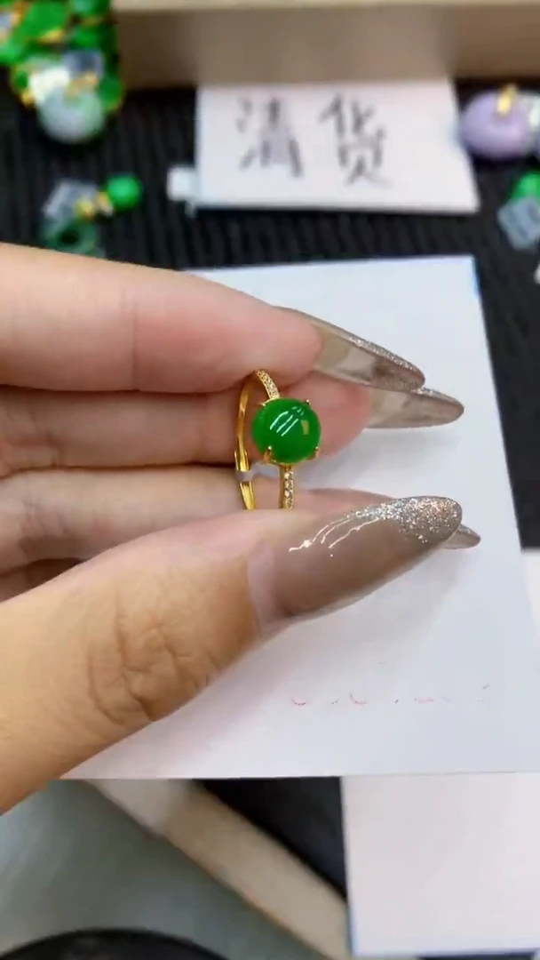 颈饰未镶嵌翡翠1