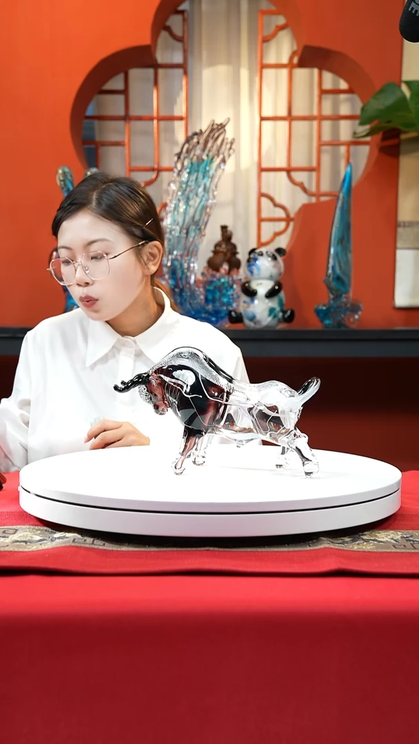 手工艺品琉璃低头牛紫色