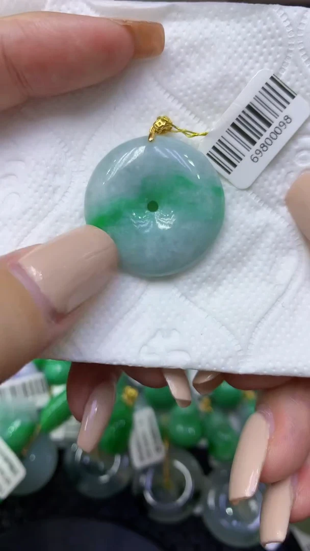 颈饰未镶嵌翡翠天然缅甸翡翠A货