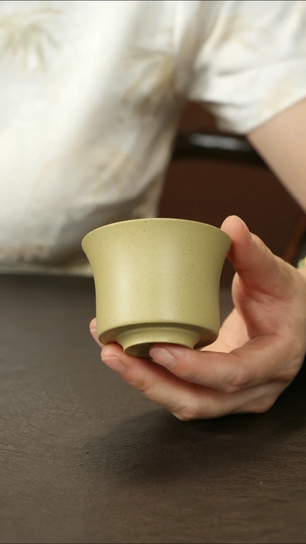 茶杯紫砂本山绿泥 马蹄杯 约80cc