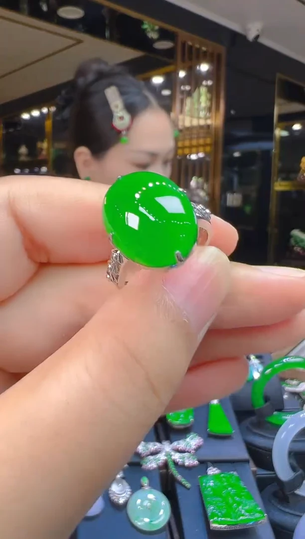 翡翠戒指18K金镶嵌071