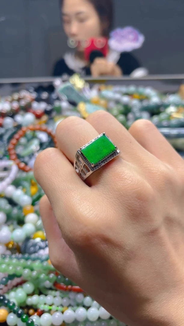 颈饰未镶嵌翡翠多样性择优发货